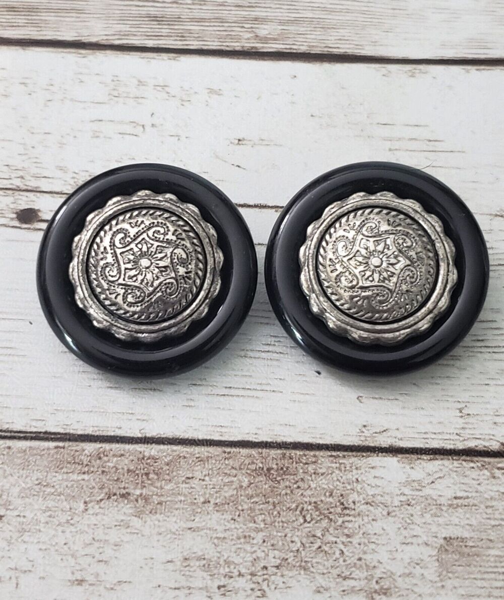 Vintage Clip On Earrings 1" Black Circle with Ornate Dark Silver Tone Center